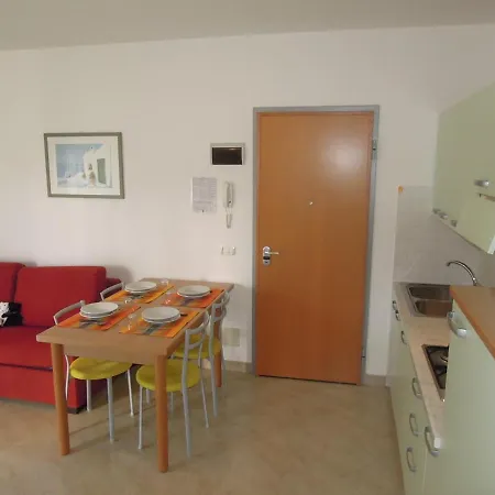 Cozy Flat Near - Beahost * 비비오네