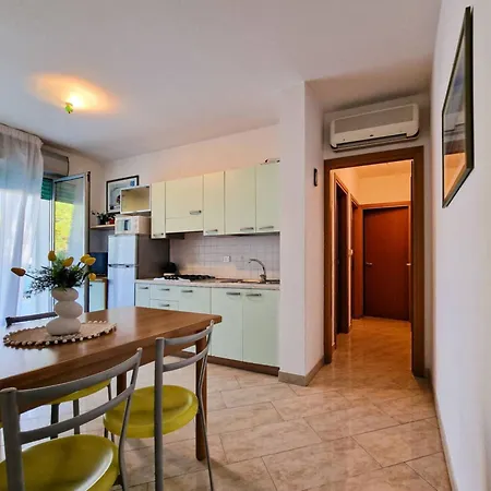 Cozy Flat Near Beach-beahost