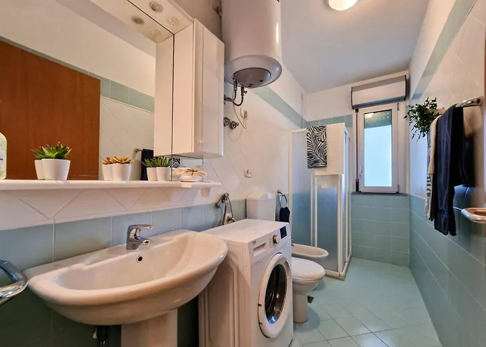 Cozy Flat Near Beach-beahost *