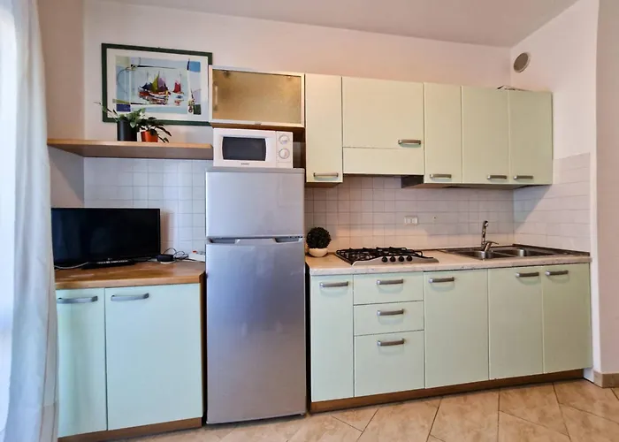 Cozy Flat Near Beach-beahost